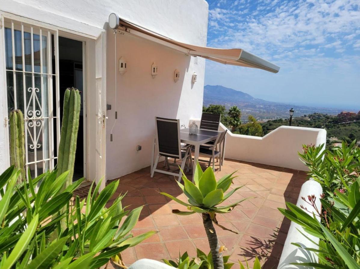 Comfy 2Br, 2Bathroom, Parking, Pool, Sea Views, Elviria Alta Ojen Luaran gambar
