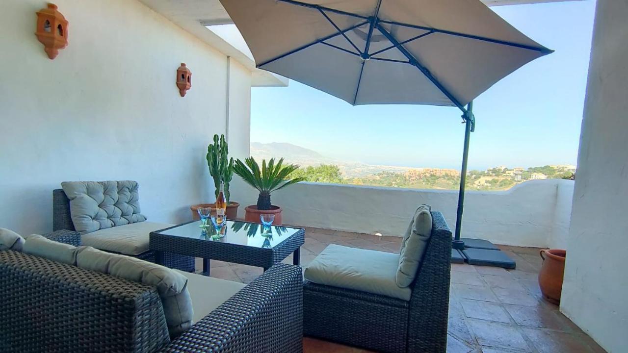 Comfy 2Br, 2Bathroom, Parking, Pool, Sea Views, Elviria Alta Ojen Luaran gambar