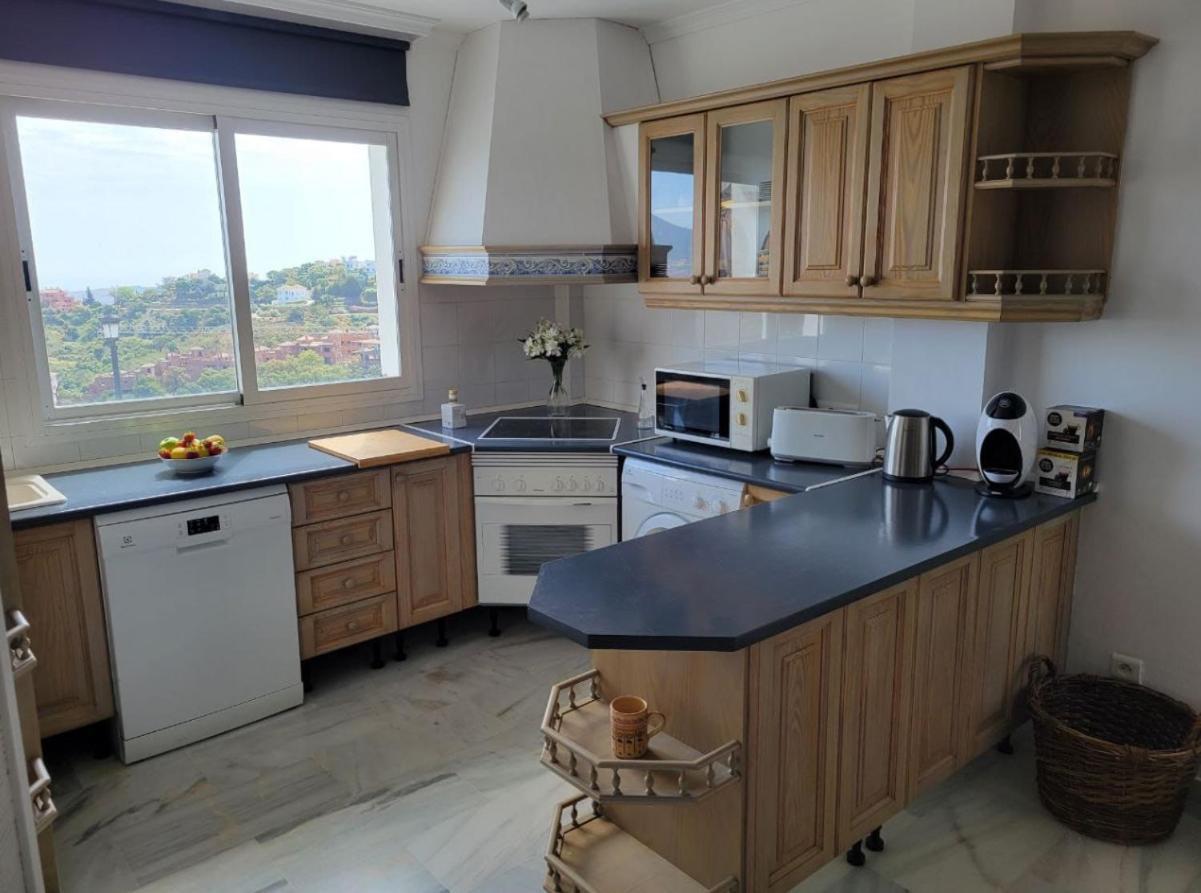 Comfy 2Br, 2Bathroom, Parking, Pool, Sea Views, Elviria Alta Ojen Luaran gambar